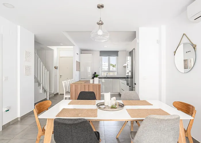 Apartment Casa La Playa-conil Vacaciones De Lujo En Conil Con Todas Comodidades Netflix-hbo-disney-canales De Futbol-wifi Alta Velocidad-smart Tv 65